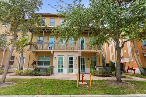 946 SW 147th Ave #2614, Pembroke Pines, FL 33027