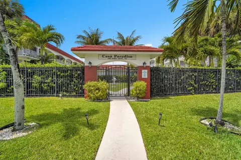 580 Egret Dr #111, Hallandale Beach, FL 33009