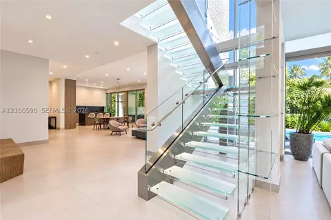 Entry Way - 110 Reef Ln #10, Key Biscayne, FL 33149 photo 1 of 2
