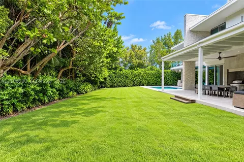 Exterior - 110 Reef Ln #10, Key Biscayne, FL 33149 photo 9 of 15