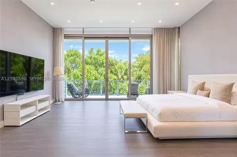 Bedroom - 110 Reef Ln #10, Key Biscayne, FL 33149 photo 1 of 4