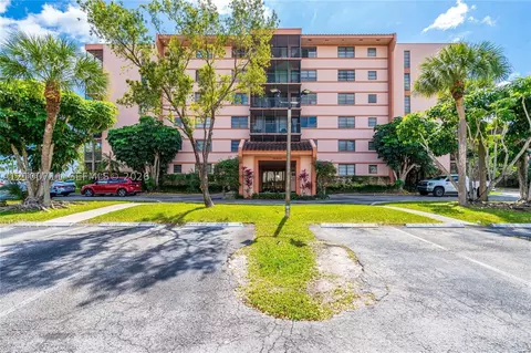 20850 San Simeon Way #106-5, Miami, FL 33179