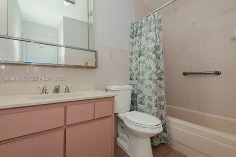 Bath - 7802 W 18th Ln, Hialeah, FL 33014 photo 2 of 2