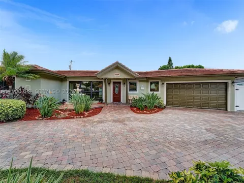 2756 NE 33rd St, Fort Lauderdale, FL 33306