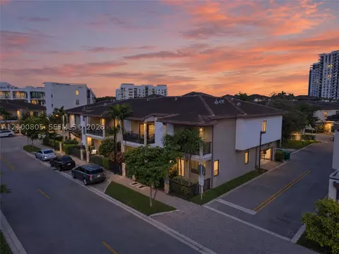 8373 NW 49th St, Doral, FL 33166
