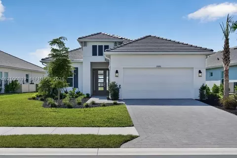 15690 Genova Dr, Naples, FL 34114