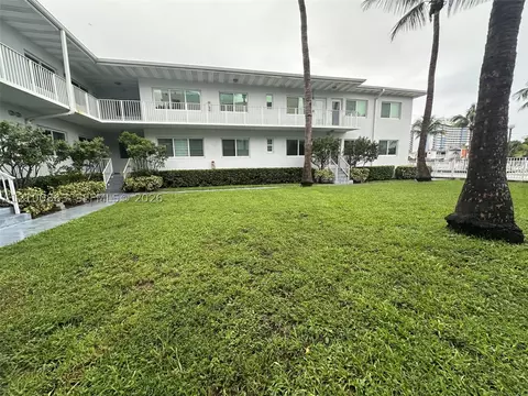 7207 Bay Dr #13, Miami Beach, FL 33141