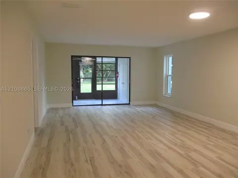 Living - 6531 SE Se Federal Hwy #J112, Stuart, FL 34997 photo 4 of 6
