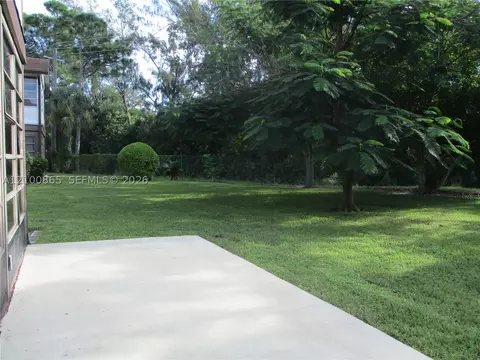 Exterior - 6531 SE Se Federal Hwy #J112, Stuart, FL 34997 photo 3 of 12