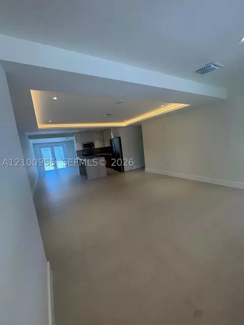 Living - 841 NE 4th Pl, Hialeah, FL 33010 photo 1 of 3