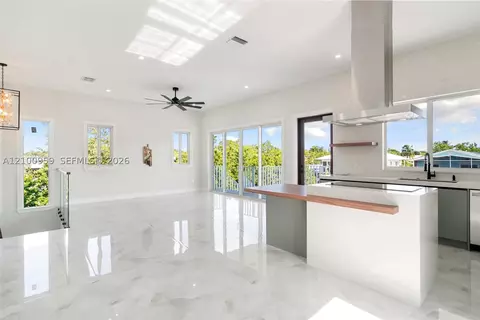 Living - 862 Cardinal, Key Largo, FL 33037 photo 1 of 2