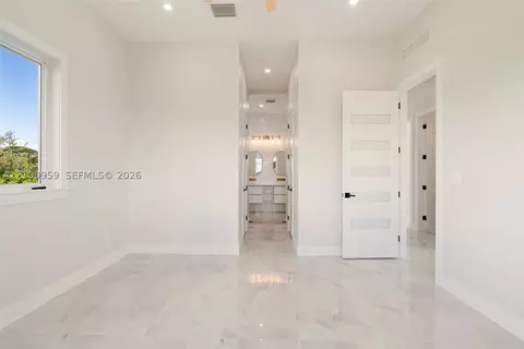 Bedroom - 862 Cardinal, Key Largo, FL 33037 photo 3 of 7