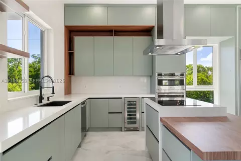 Kitchen - 862 Cardinal, Key Largo, FL 33037 photo 4 of 4