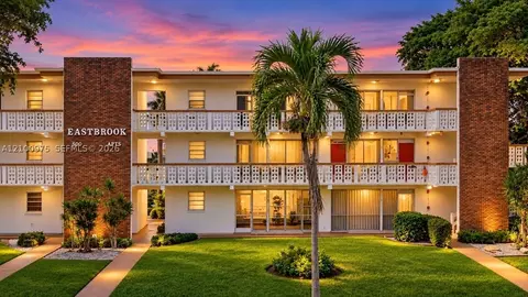 500 S Luna Ct #3, Hollywood, FL 33021