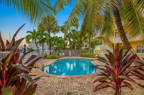 815 Middle River Dr #311, Fort Lauderdale, FL 33304