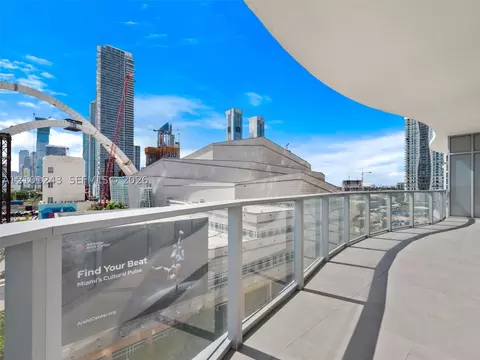 1400 Biscayne Blvd #701, Miami, FL 33132