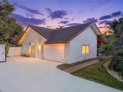 16761 SW 278th St, Homestead, FL 33031