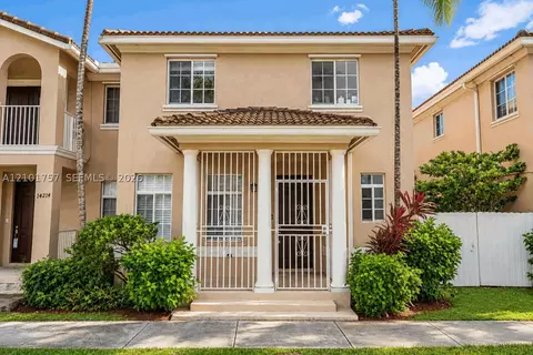 14218 SW 272nd St, Homestead, FL 33032