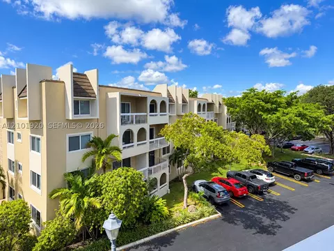 7707 Camino Real #B-409, Miami, FL 33143