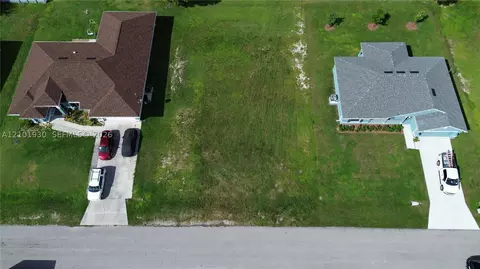 2045 NE 24th Ter, Cape Coral, FL 33909