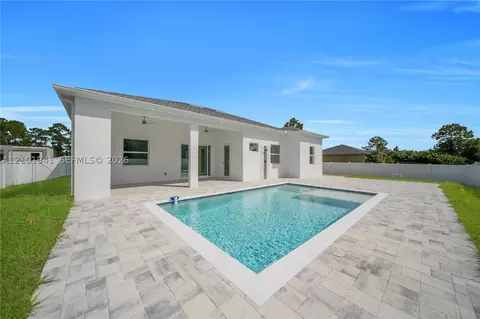 Exterior - 752 Clancy St E, Lehigh Acres, FL 33974 photo 2 of 4