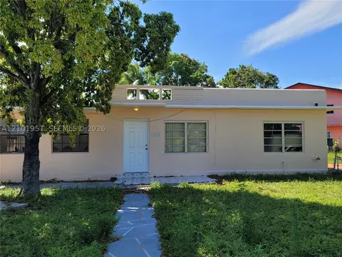 Exterior - 1120 E Le Jeune Rd, Hialeah, FL 33010 photo 6 of 24