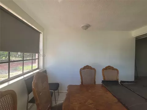 Dining - 1120 E Le Jeune Rd, Hialeah, FL 33010 photo 2 of 3