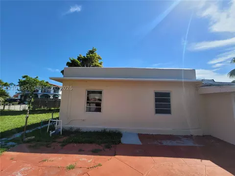 Exterior - 1120 E Le Jeune Rd, Hialeah, FL 33010 photo 2 of 24
