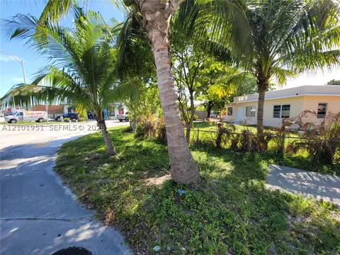 Other - 1120 E Le Jeune Rd, Hialeah, FL 33010 photo 7 of 16