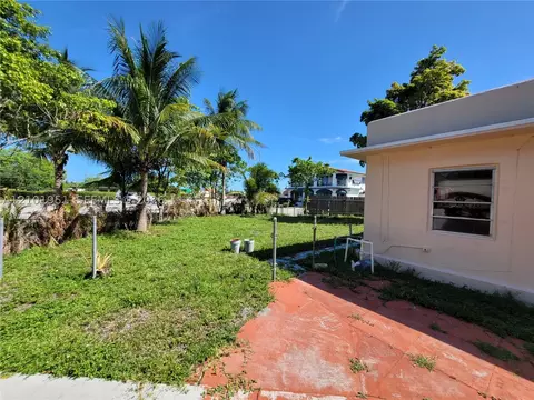 Exterior - 1120 E Le Jeune Rd, Hialeah, FL 33010 photo 5 of 24
