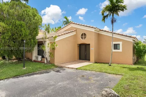 561 SW 88th Pl W, Miami, FL 33174