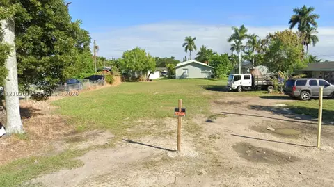 1241 NW 9th St, Homestead, FL 33030