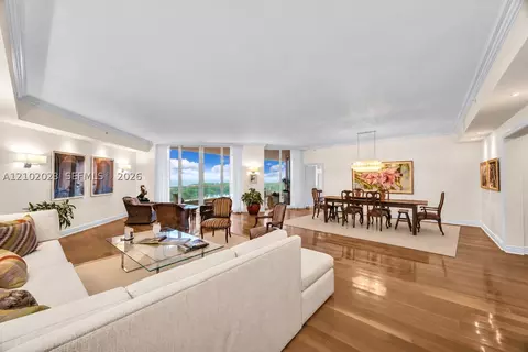 60 Edgewater Dr #14E, Coral Gables, FL 33133