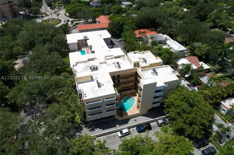 525 Coral Way #403, Coral Gables, FL 33134