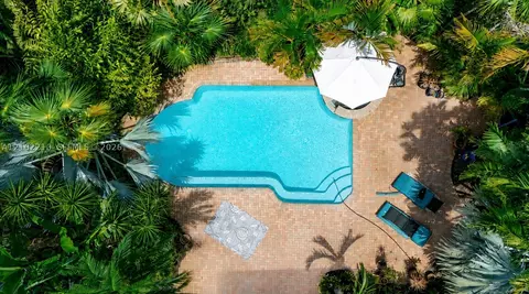 2400 NE 5th Ave, Wilton Manors, FL 33305