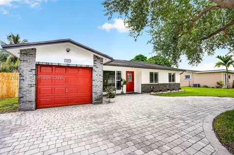 8500 NW 3rd St, Pembroke Pines, FL 33024
