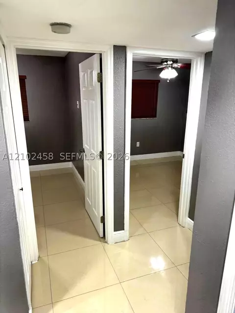 Entry Way - 5461 W 24th Ave #25, Hialeah, FL 33016 photo 2 of 4