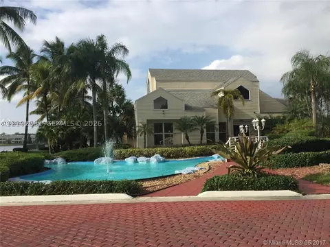 3401 NW 44th St #201, Oakland Park, FL 33309
