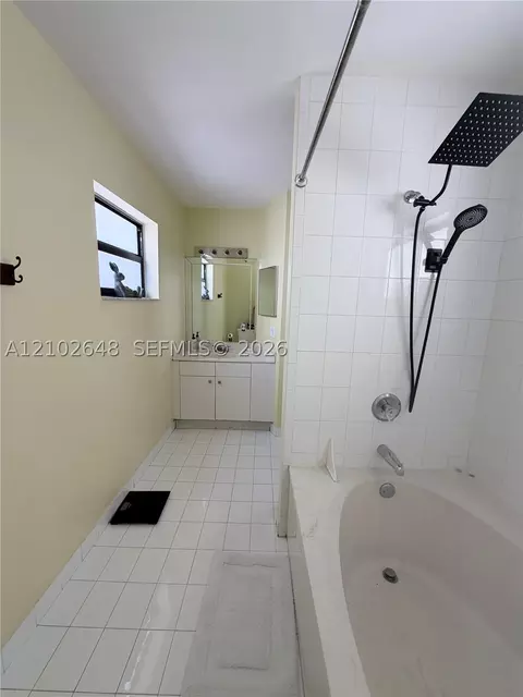 Bath - Undisclosed, Hialeah, FL 33015 photo 3 of 5