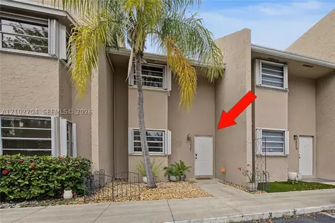 16244 SW 92nd Ave #3, Palmetto Bay, FL 33157