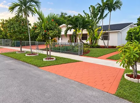 11461 SW 193rd St, Miami, FL 33157