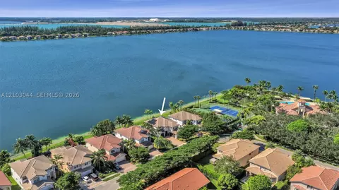 View/Area - 17536 SW 48th St, Miramar, FL 33029 photo 2 of 4