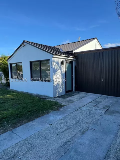 Exterior - 850 SE 2nd Pl, Hialeah, FL 33010 photo 1 of 7
