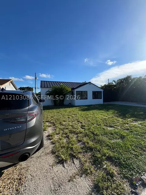Other - 850 SE 2nd Pl, Hialeah, FL 33010 photo 2 of 14