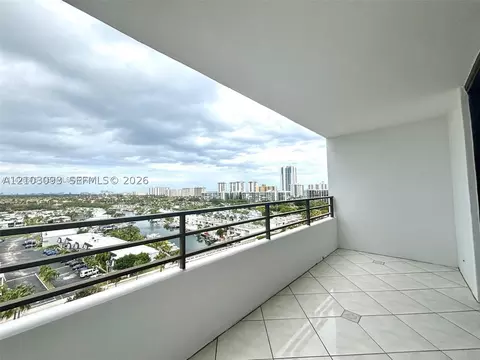 2500 Parkview Dr #1208, Hallandale Beach, FL 33009