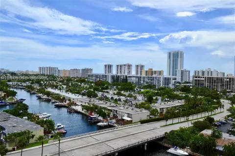 2500 Parkview Dr #1208, Hallandale Beach, FL 33009