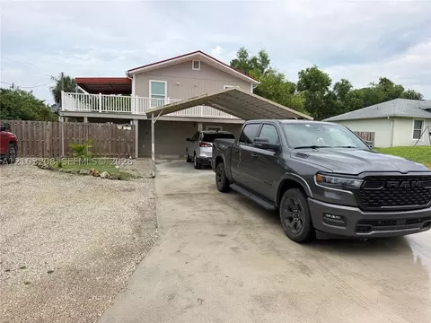 3212 27th St SW, Lehigh Acres, FL 33976
