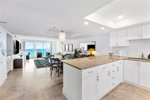 Kitchen - 840 Ocean Dr #1105, Juno Beach, FL 33408 photo 3 of 5