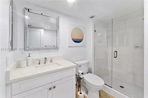 Bath - 840 Ocean Dr #1105, Juno Beach, FL 33408 photo 3 of 3