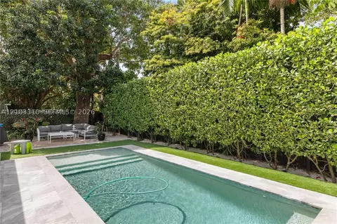 11810 W Biscayne Canal Rd, Miami, FL 33161